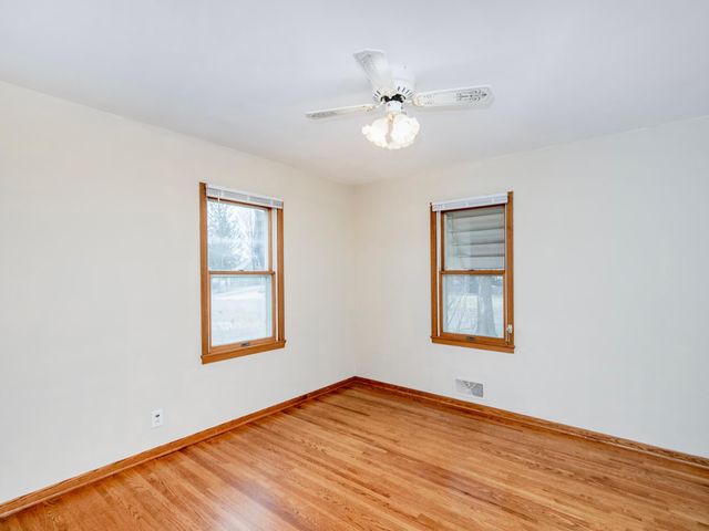 2078 Sloan Street, Maplewood, MN 55117