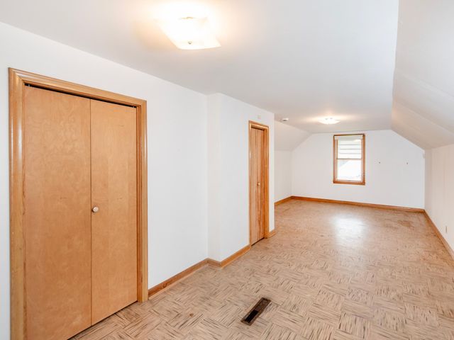 2078 Sloan Street, Maplewood, MN 55117