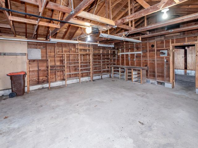 2078 Sloan Street, Maplewood, MN 55117