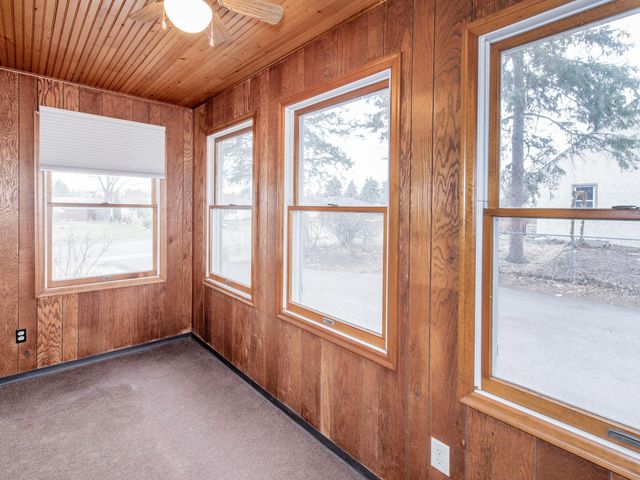 2078 Sloan Street, Maplewood, MN 55117