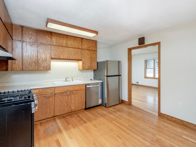 2078 Sloan Street, Maplewood, MN 55117