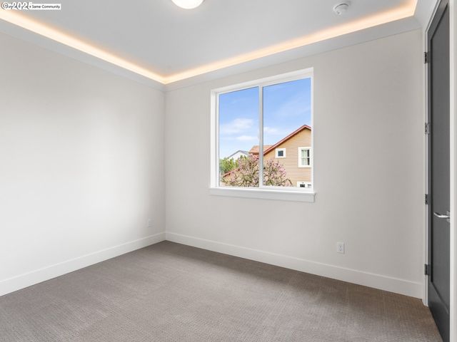 5183 Se 28TH Ave 8, Portland, OR 97202