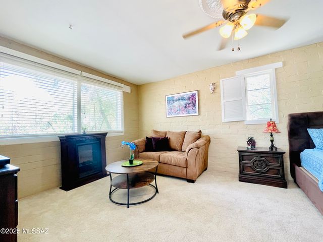 75 E Rudasill Road, Tucson, AZ 85704