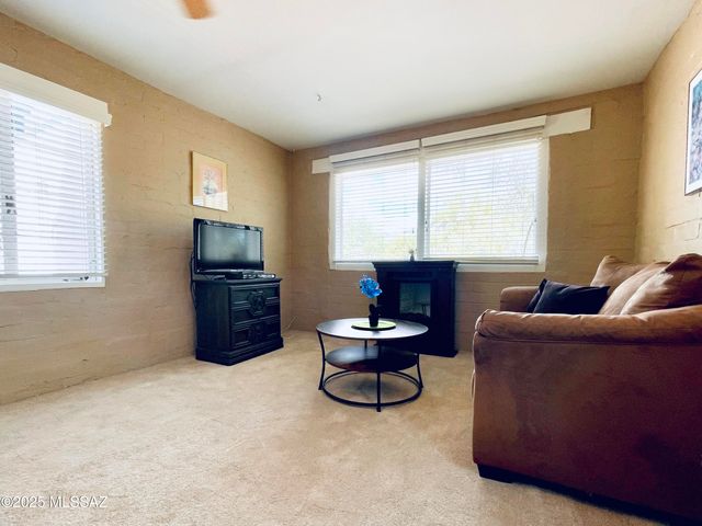 75 E Rudasill Road, Tucson, AZ 85704