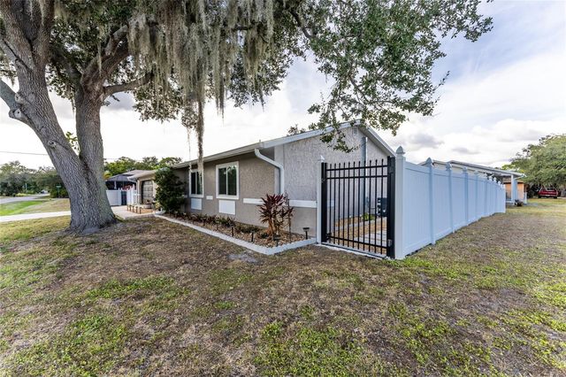 824 CALVERT AVENUE NW, Port Charlotte, FL 33948