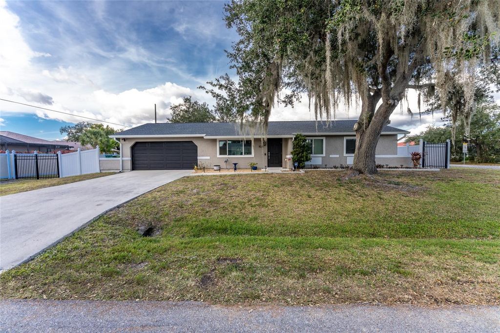 824 CALVERT AVENUE NW, Port Charlotte, FL 33948