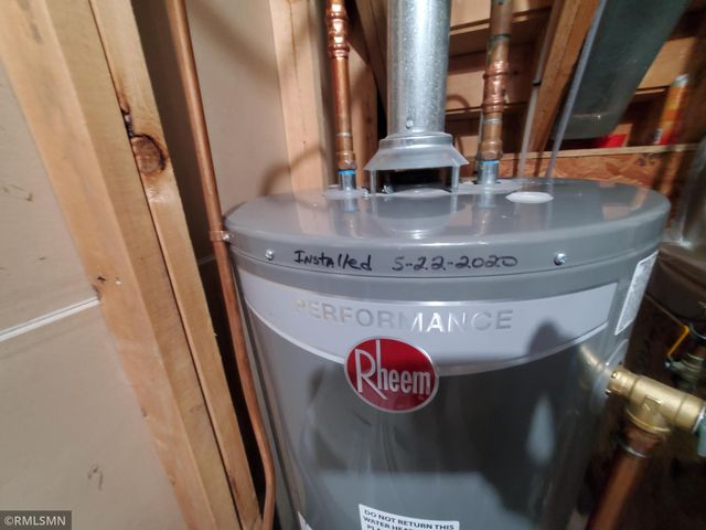 470 Brookhaven Drive, Hammond, WI 54015