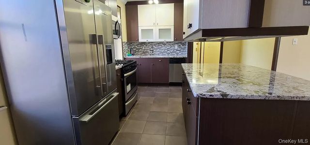 141-12 78rd Road 1G, Kew Garden Hills, NY 11367