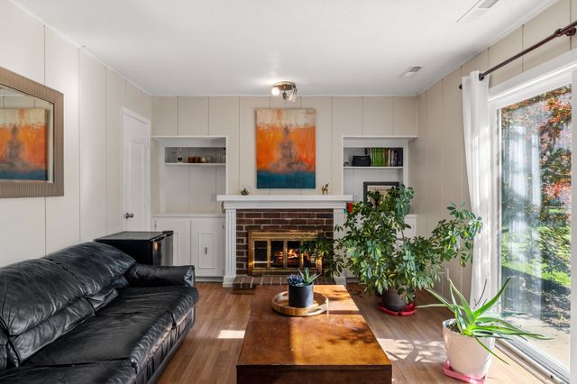 4413 73rd Place, Urbandale, IA 50322