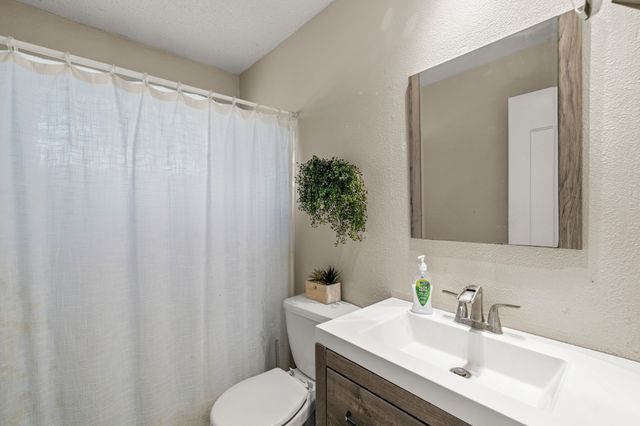 4413 73rd Place, Urbandale, IA 50322