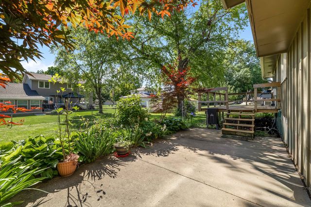 4413 73rd Place, Urbandale, IA 50322