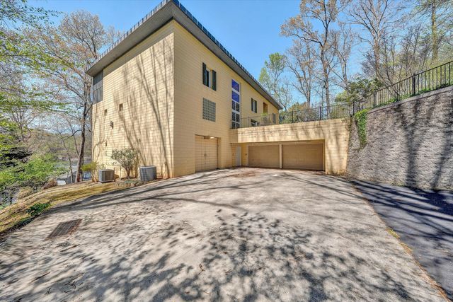 143 Charlotte LN, Hardy, VA 24101