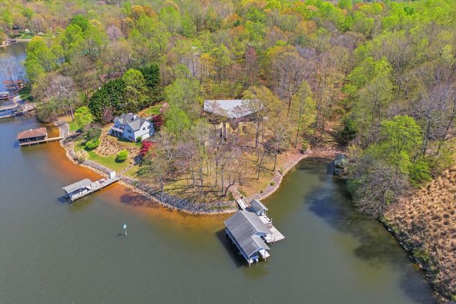 143 Charlotte LN, Hardy, VA 24101