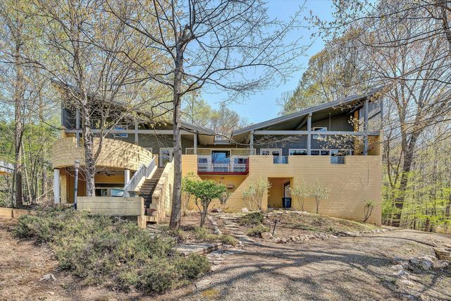 143 Charlotte LN, Hardy, VA 24101