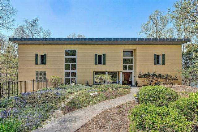 143 Charlotte LN, Hardy, VA 24101