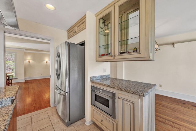 143 Charlotte LN, Hardy, VA 24101