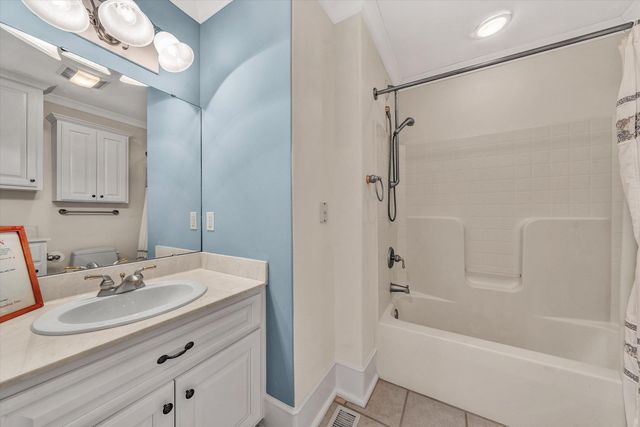 143 Charlotte LN, Hardy, VA 24101