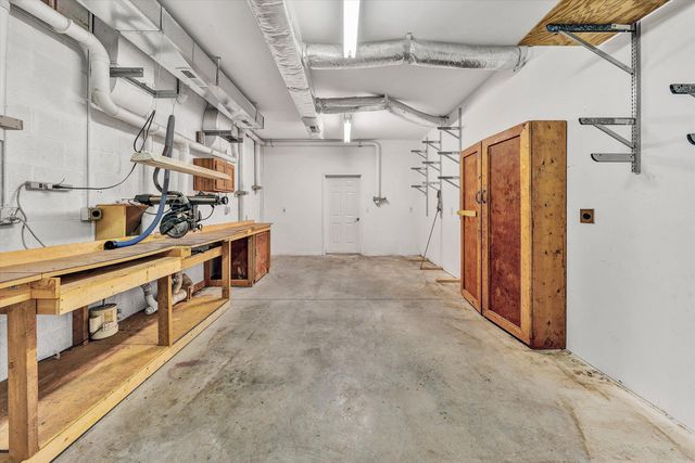 143 Charlotte LN, Hardy, VA 24101