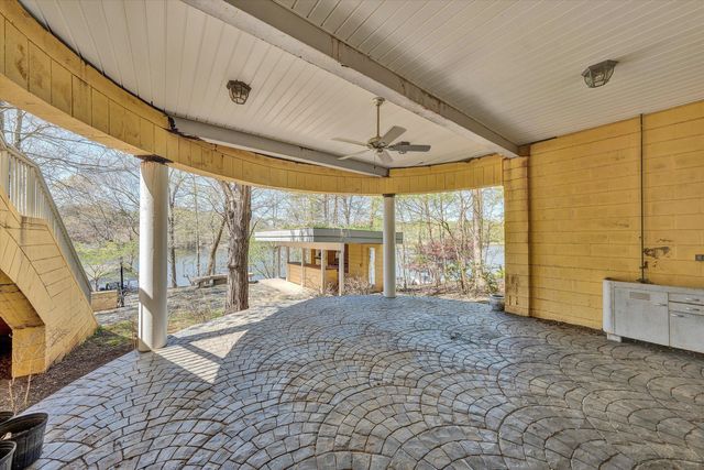 143 Charlotte LN, Hardy, VA 24101