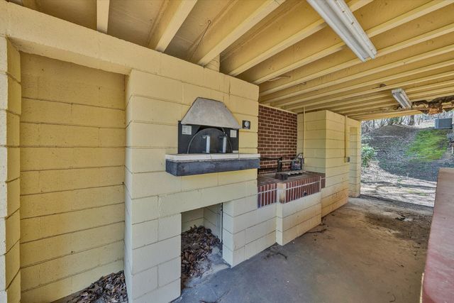 143 Charlotte LN, Hardy, VA 24101