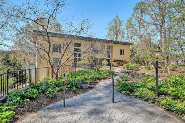 143 Charlotte LN, Hardy, VA 24101