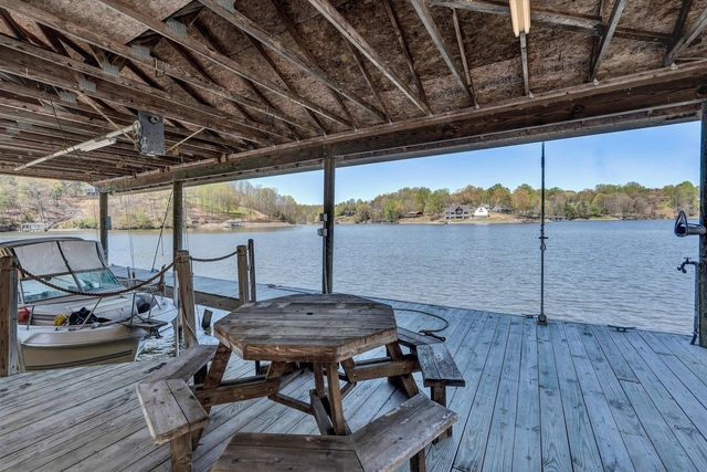 143 Charlotte LN, Hardy, VA 24101