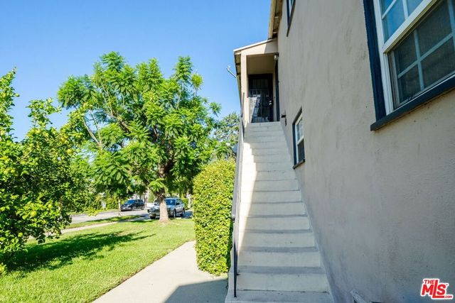 823 Highland Avenue 10, Glendale, CA 91202