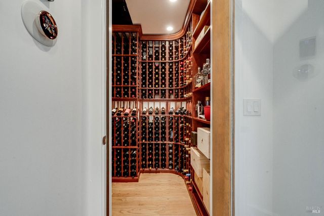 807 Wild Oak Dr, Santa Rosa, CA 95409