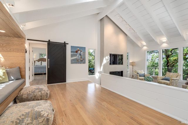 807 Wild Oak Dr, Santa Rosa, CA 95409