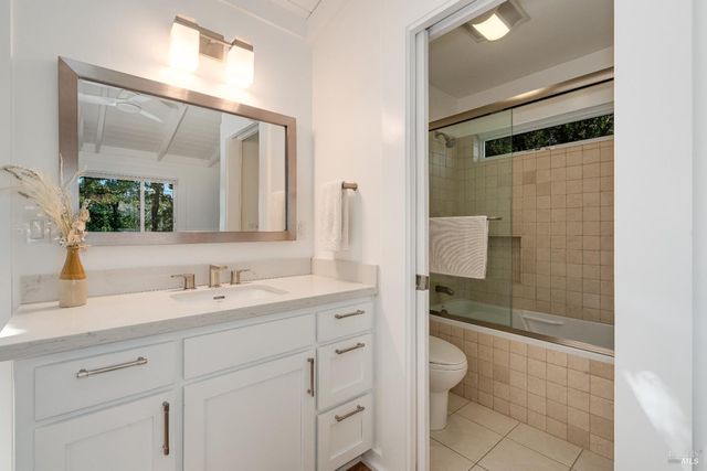 807 Wild Oak Dr, Santa Rosa, CA 95409