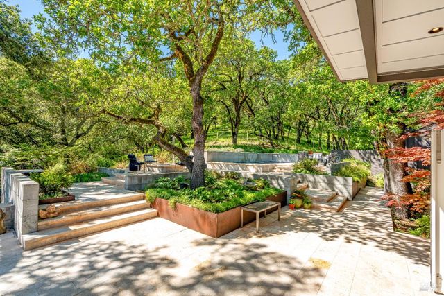 807 Wild Oak Dr, Santa Rosa, CA 95409