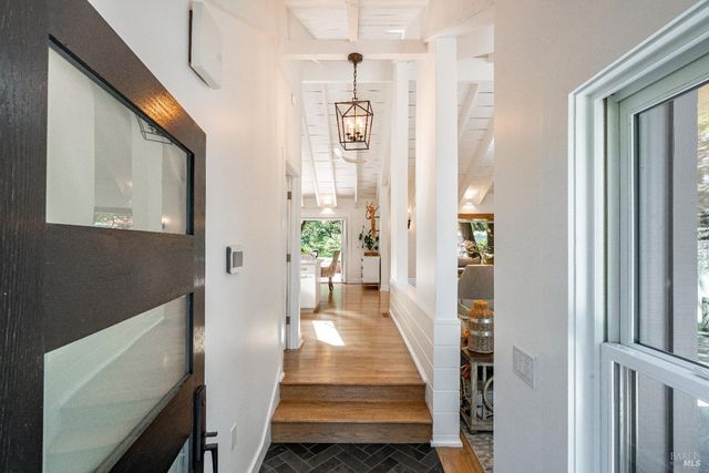 807 Wild Oak Dr, Santa Rosa, CA 95409