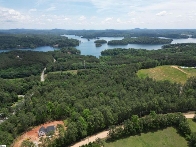 528 Nimmons Bridge Road, Salem, SC 29676