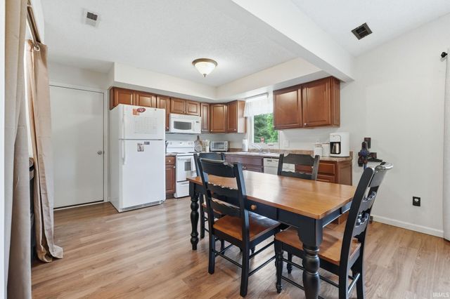 7534 Tipperary Trail, Fort Wayne, IN 46815