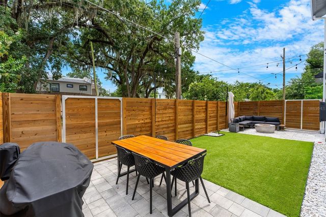 2401 AMHERST AVENUE, Orlando, FL 32804