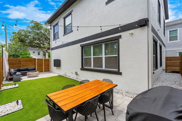2401 AMHERST AVENUE, Orlando, FL 32804