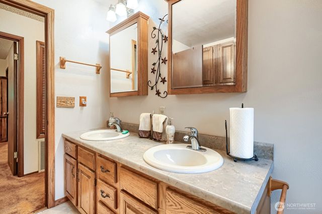 16108 43rd Street E, Sumner, WA 98391