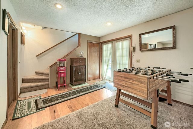 16108 43rd Street E, Sumner, WA 98391