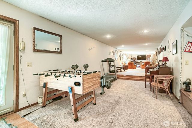 16108 43rd Street E, Sumner, WA 98391
