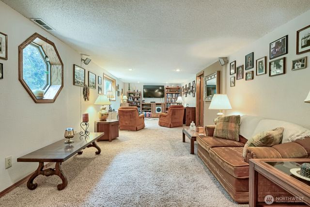 16108 43rd Street E, Sumner, WA 98391