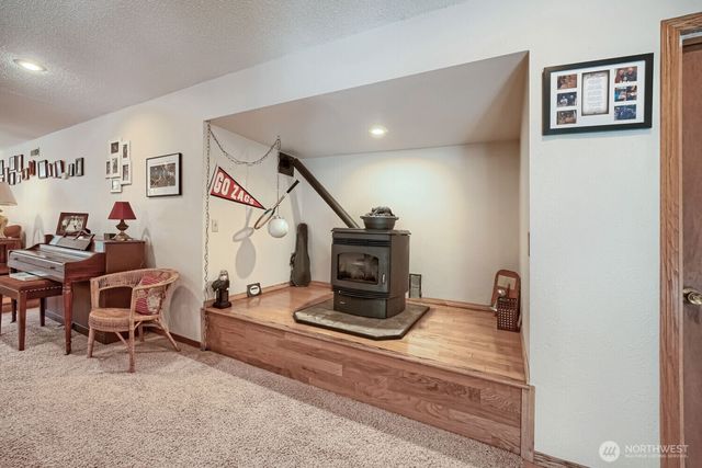 16108 43rd Street E, Sumner, WA 98391