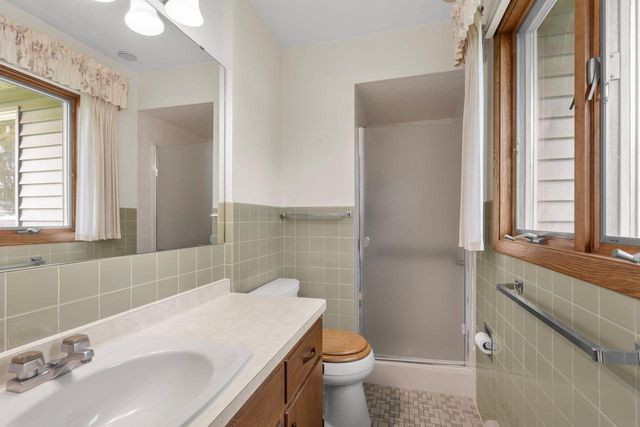 1756 SOUTHLAND AVENUE, Oshkosh, WI 54902