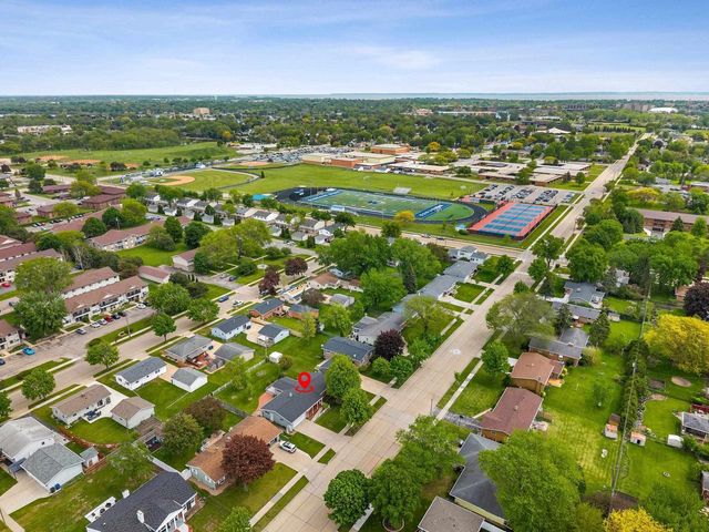 1756 SOUTHLAND AVENUE, Oshkosh, WI 54902