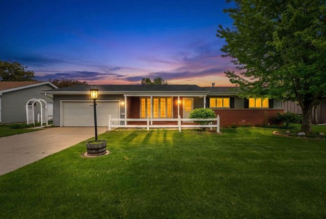 1756 SOUTHLAND AVENUE, Oshkosh, WI 54902