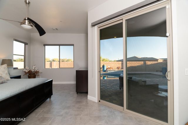 6615 W Red Hawk Place, Marana, AZ 85658