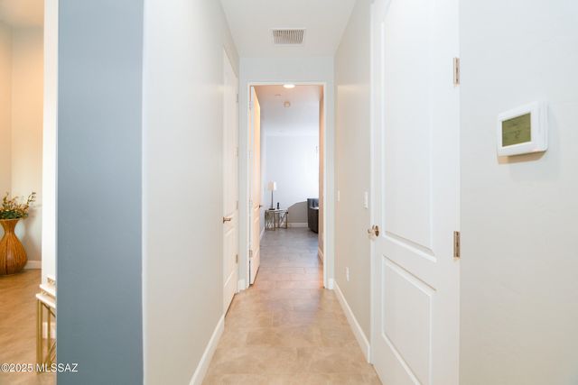 6615 W Red Hawk Place, Marana, AZ 85658