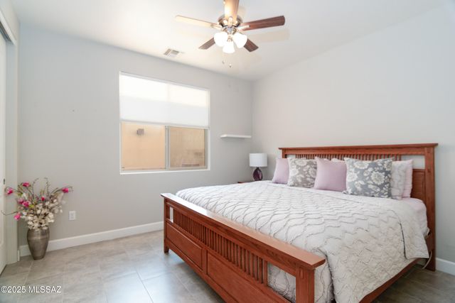 6615 W Red Hawk Place, Marana, AZ 85658