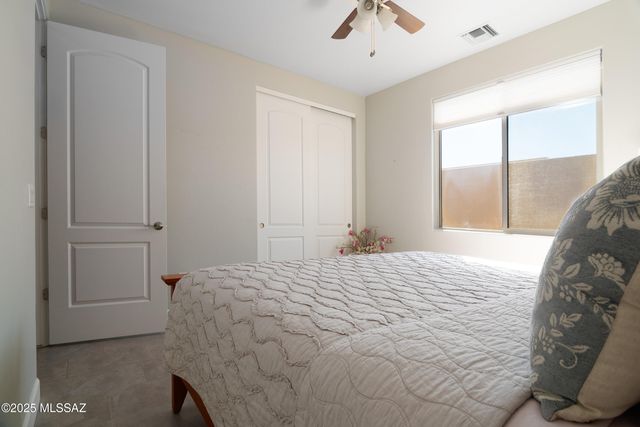 6615 W Red Hawk Place, Marana, AZ 85658