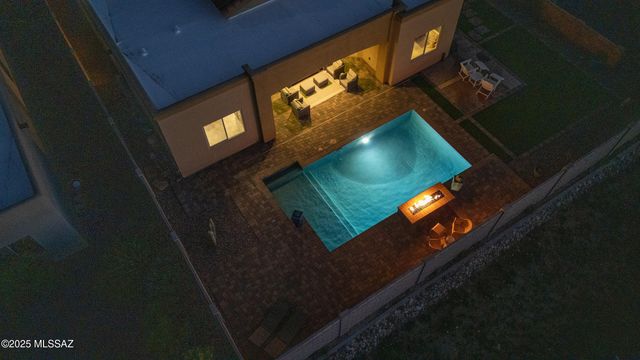 6615 W Red Hawk Place, Marana, AZ 85658