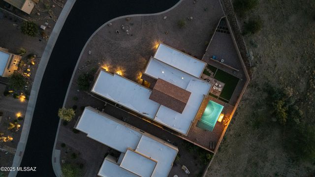 6615 W Red Hawk Place, Marana, AZ 85658